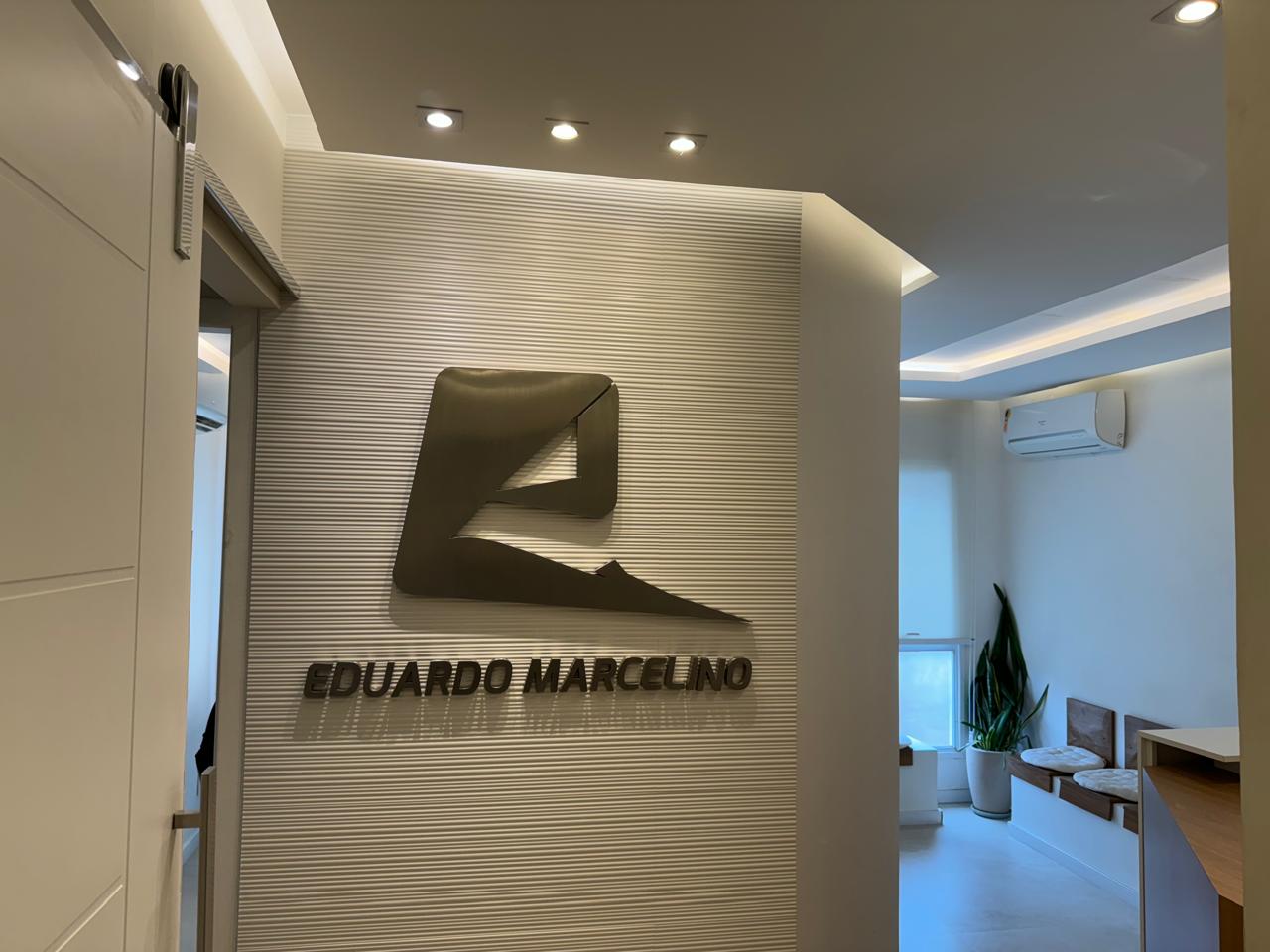 Clínica de Fisioterapia Eduardo Marcelino | Tratamento para Ombro e Joelho na Barra da Tijuca, Shopping Downtown